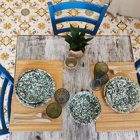 Casa Mirabilis 44 *