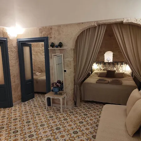 Casa Mirabilis 44 *
